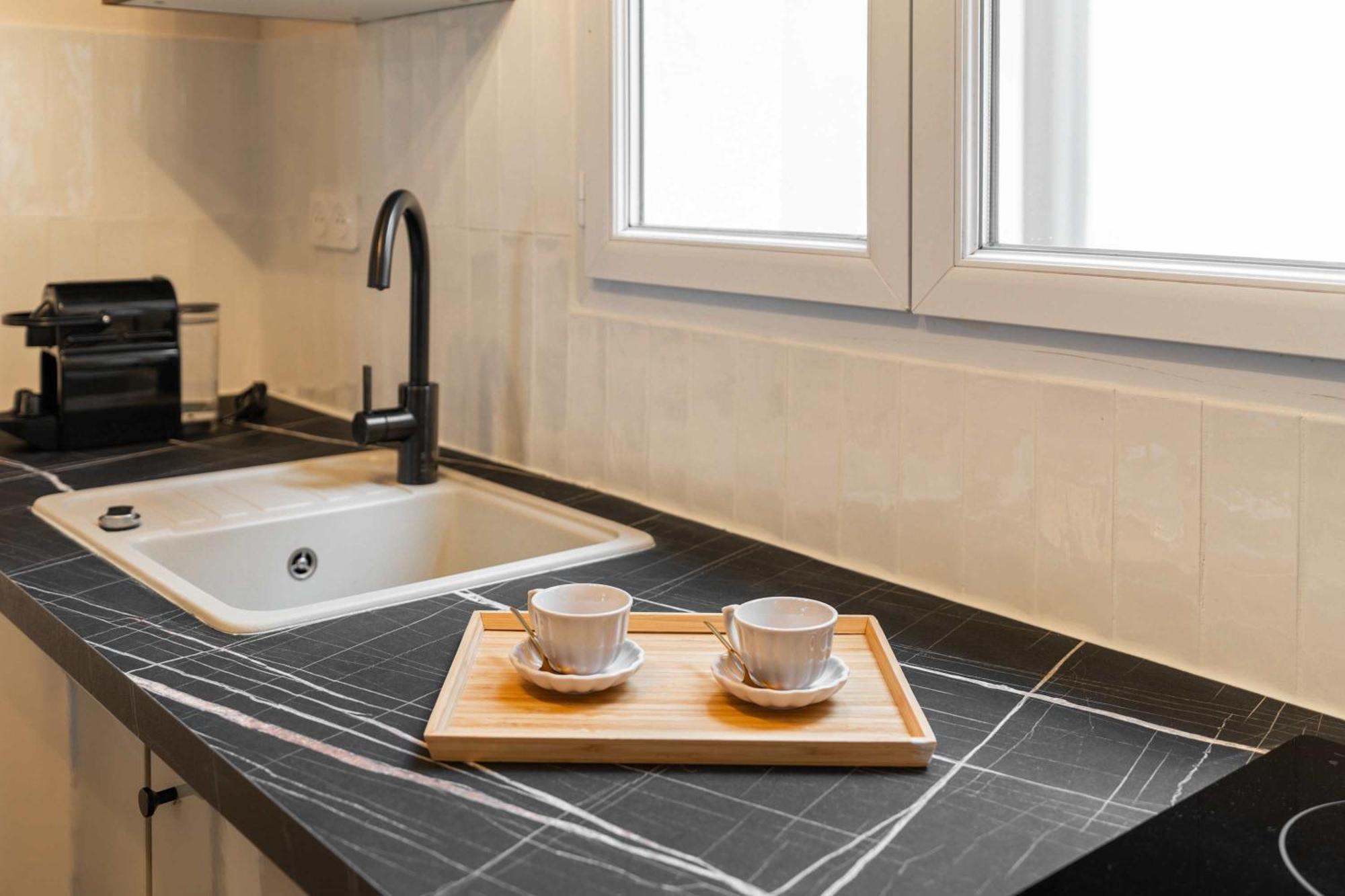 Family Apartment In ปารีส ภายนอก รูปภาพ