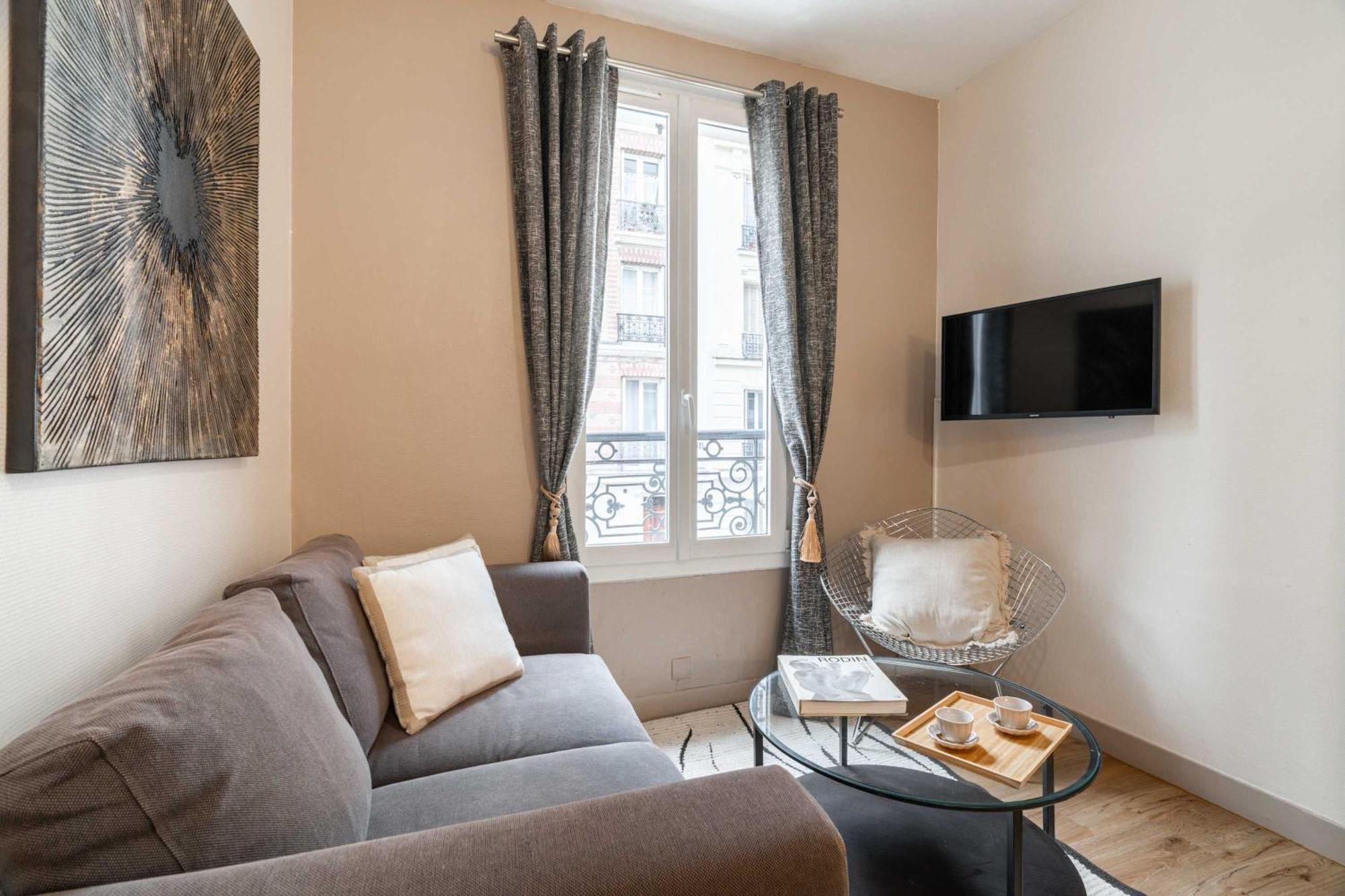 Family Apartment In ปารีส ภายนอก รูปภาพ